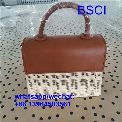 ठाठ बुना स्ट्रॉ बैग दुकानदार