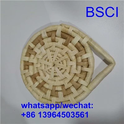प्राकृतिक रंगाई रतन प्लेसमैट्स
